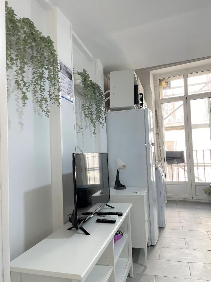 Cómodo y acogedor apartamento en el Centro de Madrid Exterior foto